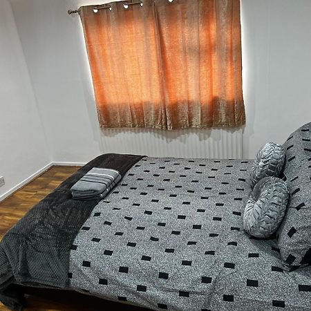 Good Priced Single Rooms In Hayes Northolt  外观 照片