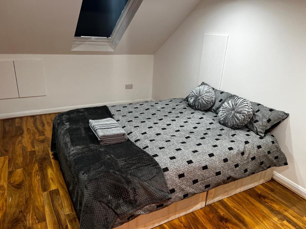 Good Priced Single Rooms In Hayes Northolt  外观 照片