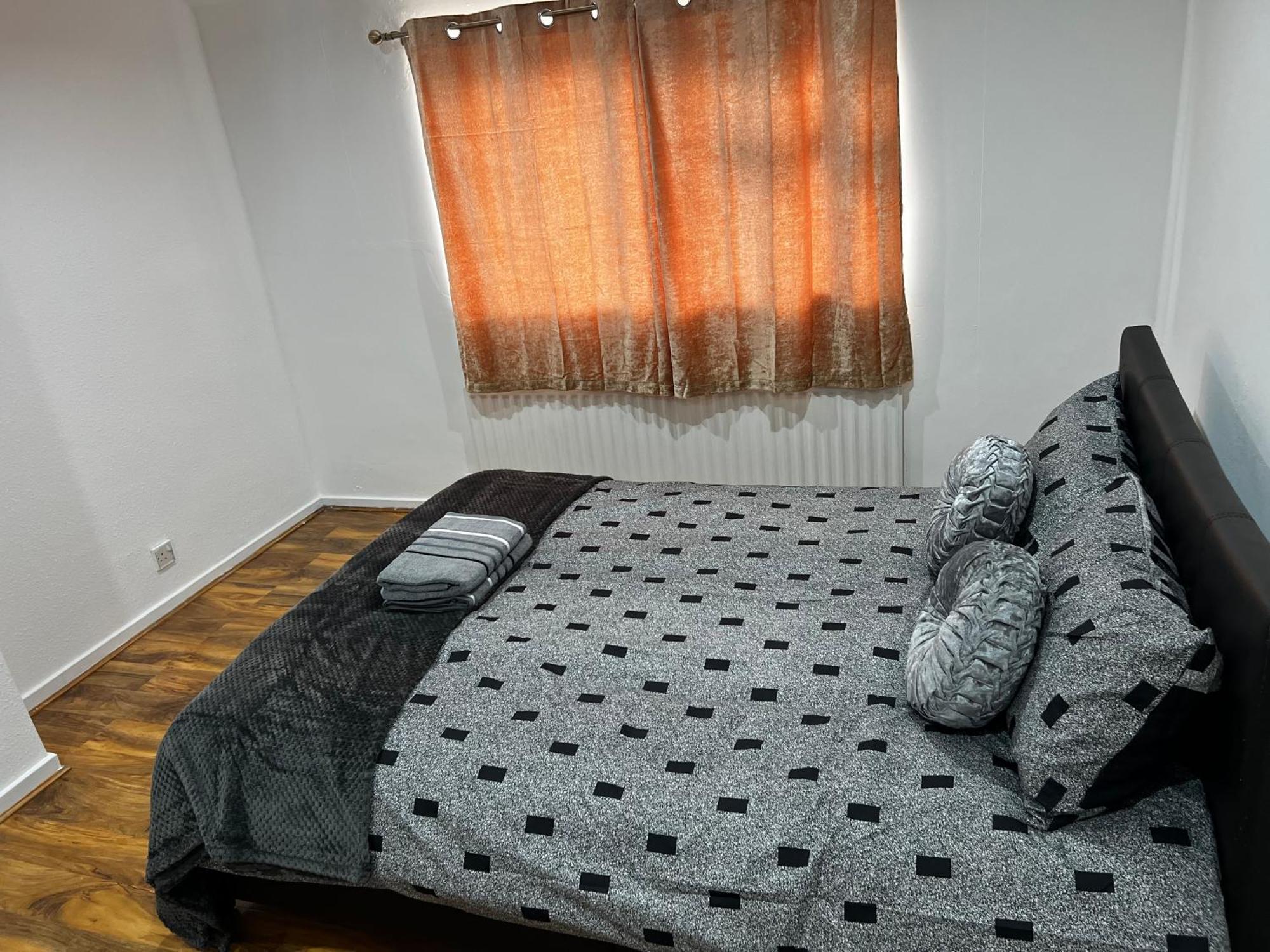 Good Priced Single Rooms In Hayes Northolt  外观 照片